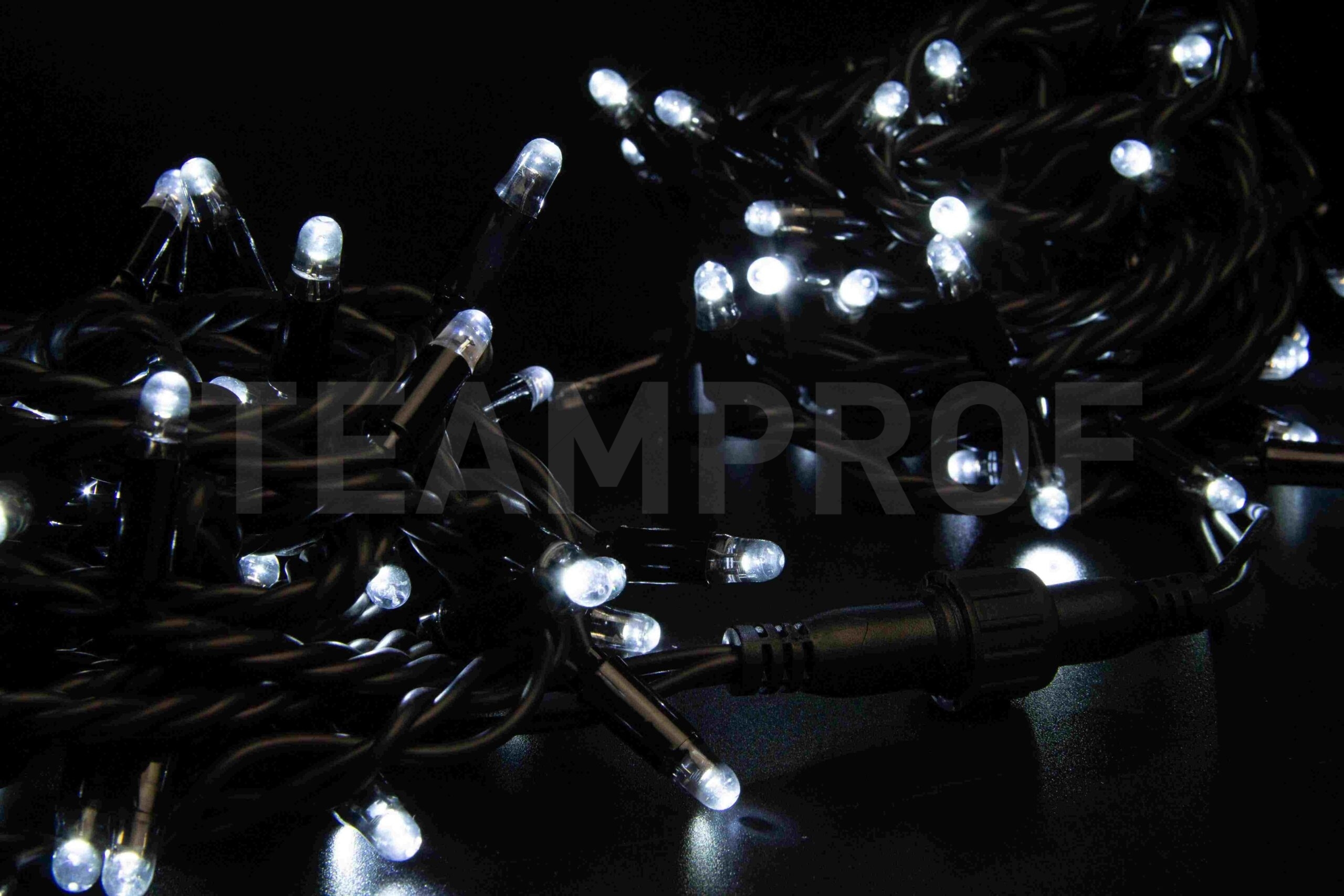 Светодиодная гирлянда TeamProf 10 м, 100 LED, 220В, соединяемая, мерцающая, белая, чёрный резиновый провод TPF-S10CF-220V-RB/W